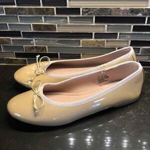 NWOT Fever Sole Nude tan patent flats womens size 37